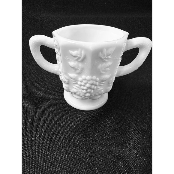 Westmoreland Milk Glass Paneled Grape Cream and Sugar Set with Lid Vintage MCM - Picture 3 of 12
